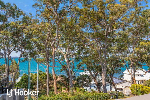 Wanda Waterview - Tranquil Treetop Surrounds - Accommodation Sunshine Coast 0
