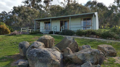 Warby Cottage - Accommodation Sunshine Coast 0