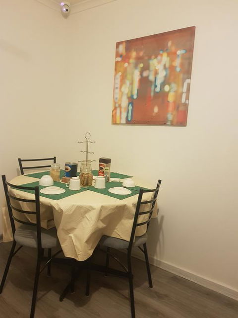 Warm Friendly Family Environment In Braybrook - Accommodation Sunshine Coast 3