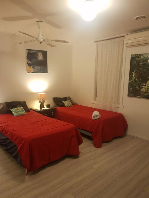 Warm Friendly Family Environment In Braybrook - Accommodation Sunshine Coast 0