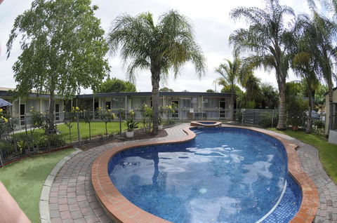 Warrina Motor Inn - Accommodation Sunshine Coast 0