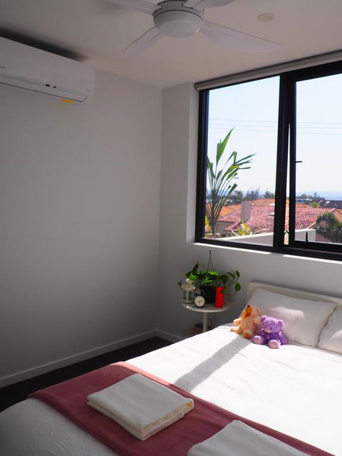 Waterfront Quiet Room - Accommodation Sunshine Coast 3