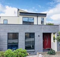 Apollo Bay Seal Apartments - Accommodation Sunshine Coast
