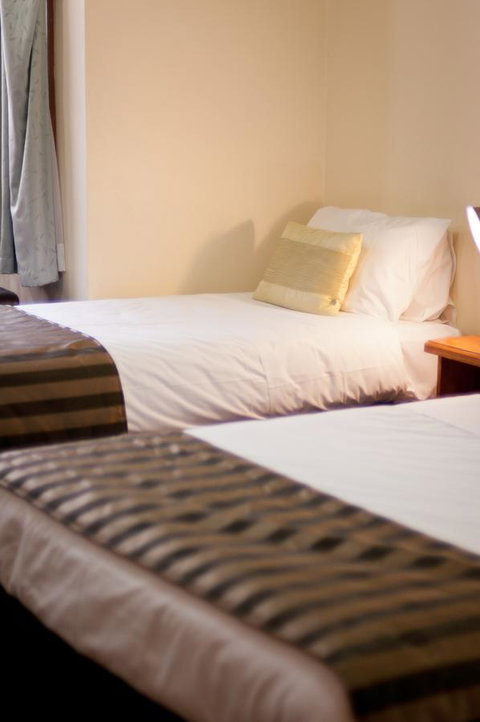 National Hotel Complex Bendigo - Accommodation Sunshine Coast 6