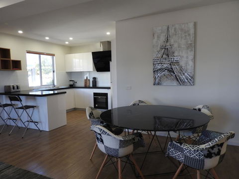 Phillip Island Towers - Accommodation Sunshine Coast 17