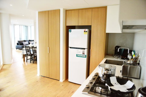 Superb Habour View/ Stylish Apartment / Landmark Building/ Free Tram - Accommodation Sunshine Coast 14