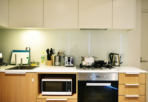 Superb Habour View/ Stylish Apartment / Landmark Building/ Free Tram - Accommodation Sunshine Coast 13