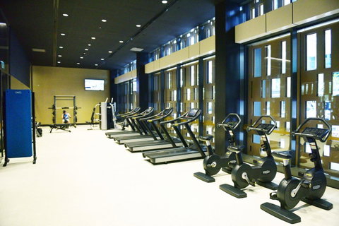 Superb Habour View/ Stylish Apartment / Landmark Building/ Free Tram - Accommodation Sunshine Coast 22