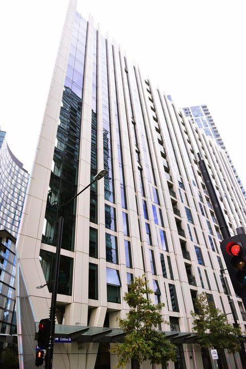 Superb Habour View/ Stylish Apartment / Landmark Building/ Free Tram - Accommodation Sunshine Coast 18