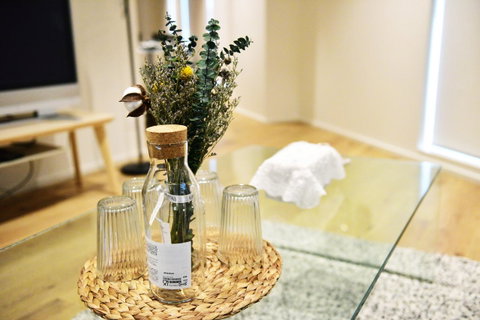 Superb Habour View/ Stylish Apartment / Landmark Building/ Free Tram - Accommodation Sunshine Coast 10