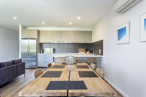 Blairgowrie Apartment 2 - On The Beach - Accommodation Sunshine Coast 2