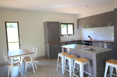 3 Bells Alpine Cottage - Accommodation Sunshine Coast 13