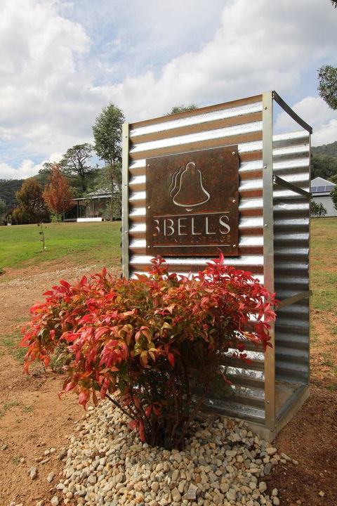 3 Bells Alpine Cottage - Accommodation Sunshine Coast 12