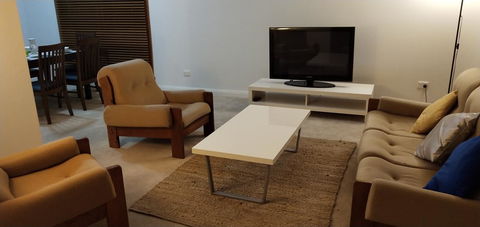 The Gallery Hours - Accommodation Sunshine Coast 9