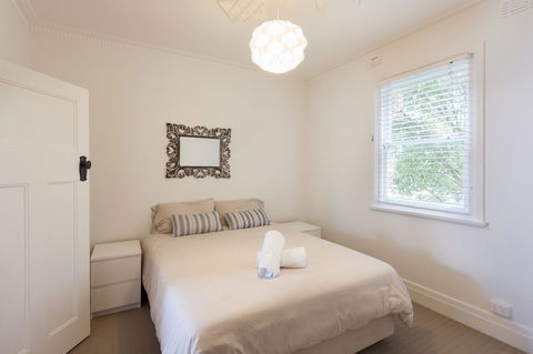 Sorrento Beach House - Perfect Spot And NEW Pool - Accommodation Sunshine Coast 10