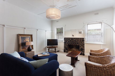 Sorrento Beach House - Perfect Spot And NEW Pool - Accommodation Sunshine Coast 2