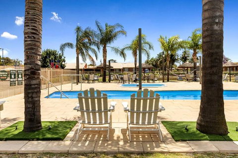 Lakeside Country Club - Accommodation Sunshine Coast 0