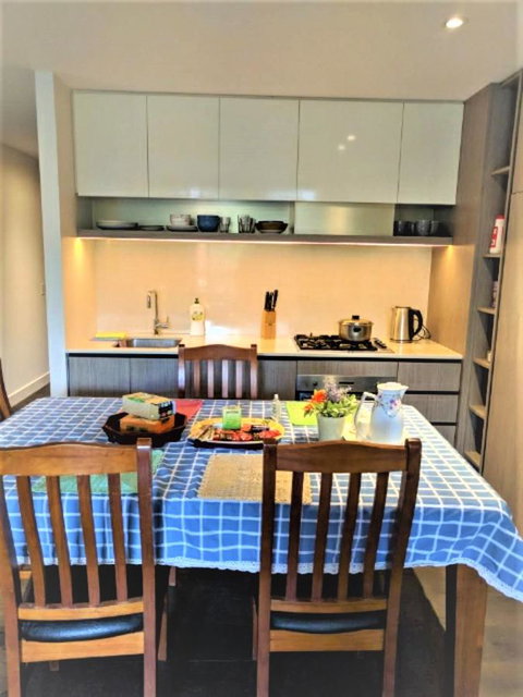 Camberwell Burke Road Apartment - Accommodation Sunshine Coast 0