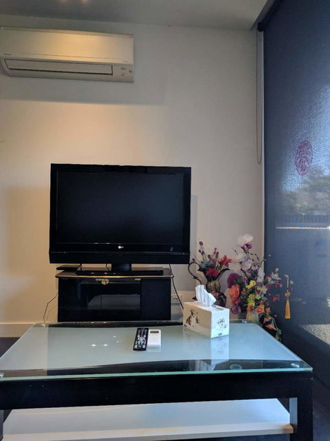Camberwell Burke Road Apartment - Accommodation Sunshine Coast 5