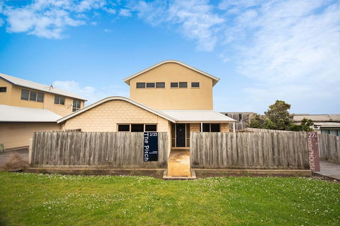 The Pitch - Accommodation Sunshine Coast 37