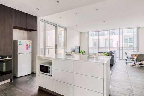 Docklands Waterfront Luxury Villa - Accommodation Sunshine Coast 30