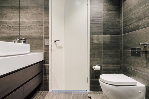 Docklands Waterfront Luxury Villa - Accommodation Sunshine Coast 20