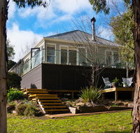 Lake Como Villa - Accommodation Sunshine Coast