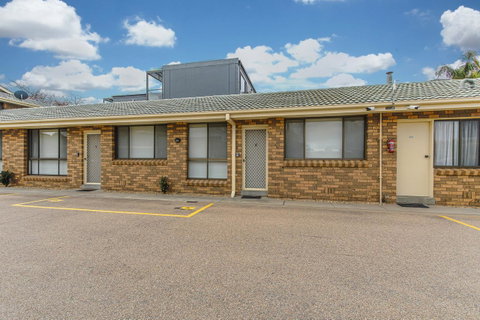 Hybiscus Waterfront Apartments - Accommodation Sunshine Coast 23