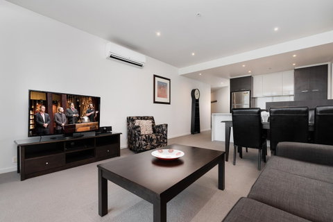 Dockland Kings Lucky 805 - Accommodation Sunshine Coast 2