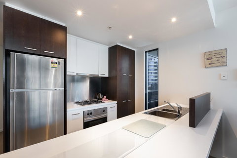 Dockland Kings Lucky 805 - Accommodation Sunshine Coast 10