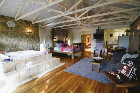 Ditto Daddy's - Accommodation Sunshine Coast 7