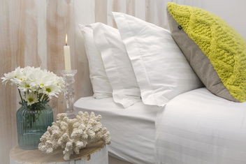 10 Hastings Street Motel with Accommodation Sunshine Coast