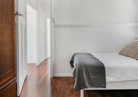 Lake Weyba Noosa Lodge & Kangaroos - Accommodation Sunshine Coast 11