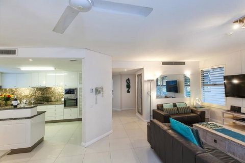 Emerald Noosa - Accommodation Sunshine Coast 8
