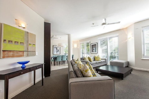 Emerald Noosa - Accommodation Sunshine Coast 7