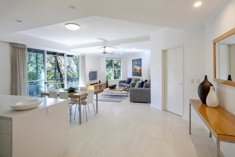 Emerald Noosa - Accommodation Sunshine Coast 23