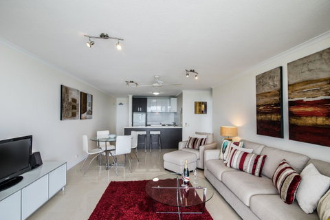 Noosa Harbour Resort - Accommodation Sunshine Coast 12