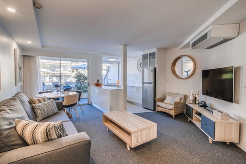Hotel Laguna - Accommodation Sunshine Coast 1