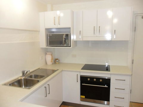 Myuna Holiday Apartments - Accommodation Sunshine Coast 18