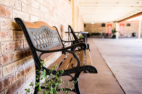 Clermont Country Motor Inn - Accommodation Sunshine Coast 5