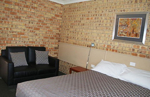 Clermont Country Motor Inn - Accommodation Sunshine Coast 6