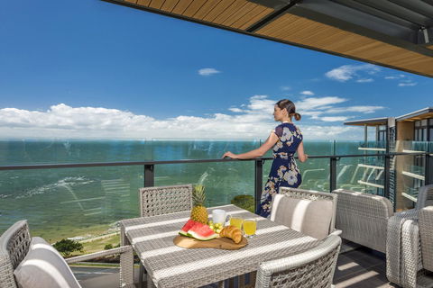 Oaks Redcliffe Mon Komo Suites - Accommodation Sunshine Coast 18