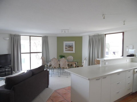 Coolum Caprice - Accommodation Sunshine Coast 14