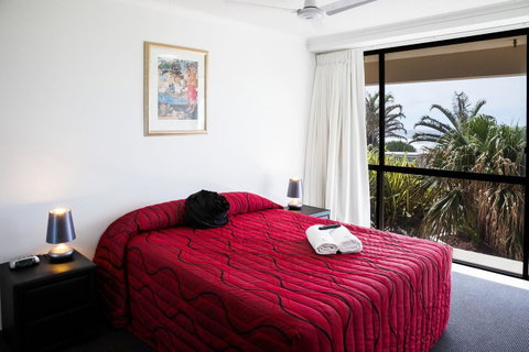Coolum Caprice - Accommodation Sunshine Coast 10
