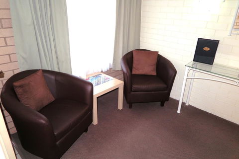 Twin Pines Motel - Accommodation Sunshine Coast 24