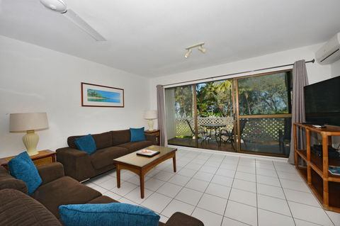 Seascape Holidays At Beachfront Terraces - Accommodation Sunshine Coast 4