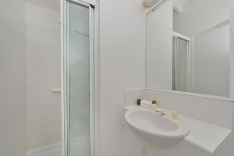 Seascape Holidays At Beachfront Terraces - Accommodation Sunshine Coast 7