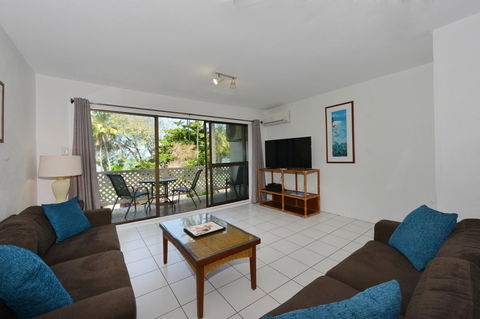 Seascape Holidays At Beachfront Terraces - Accommodation Sunshine Coast 3