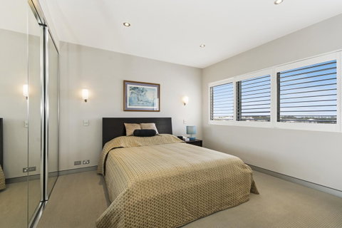 Redvue Holiday Apartments - Accommodation Sunshine Coast 18