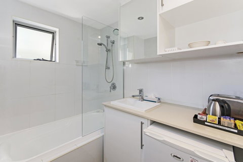 Redvue Holiday Apartments - Accommodation Sunshine Coast 26